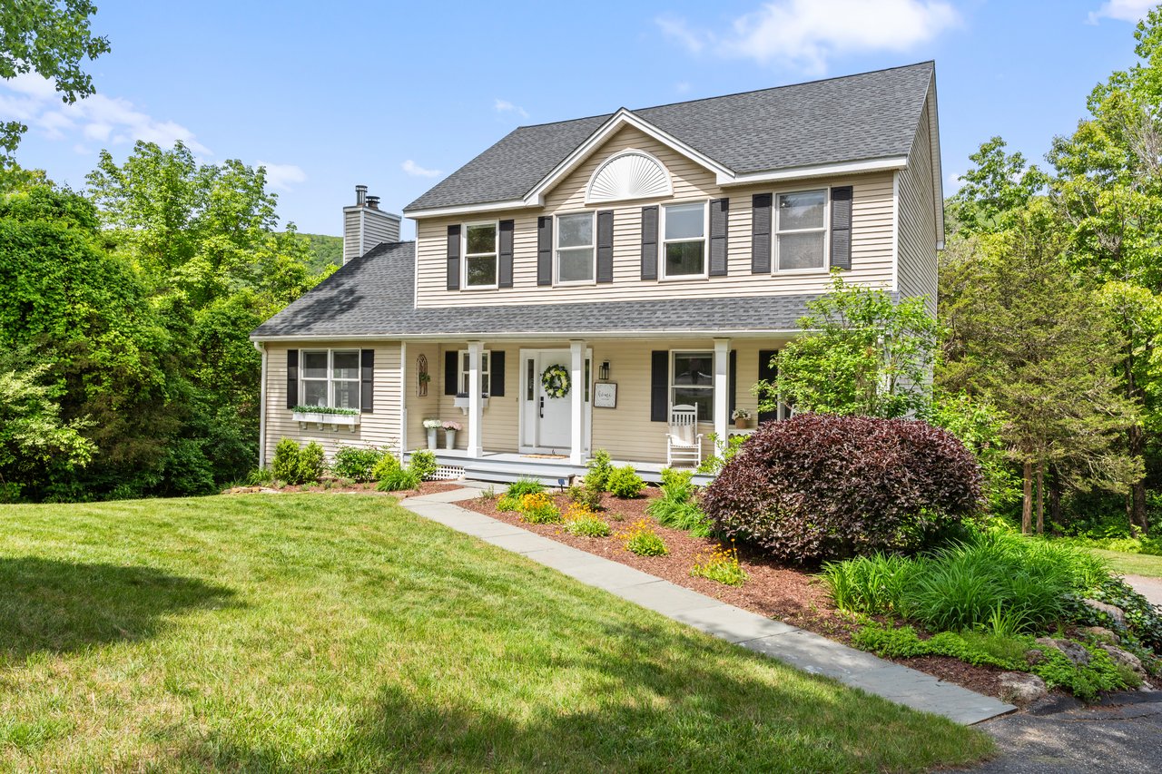 6 Lee Circle