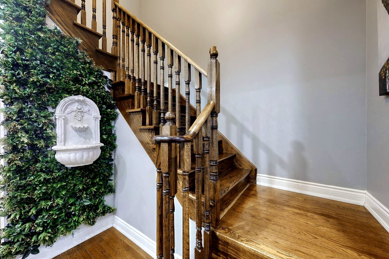 727 Vellore Park Avenue