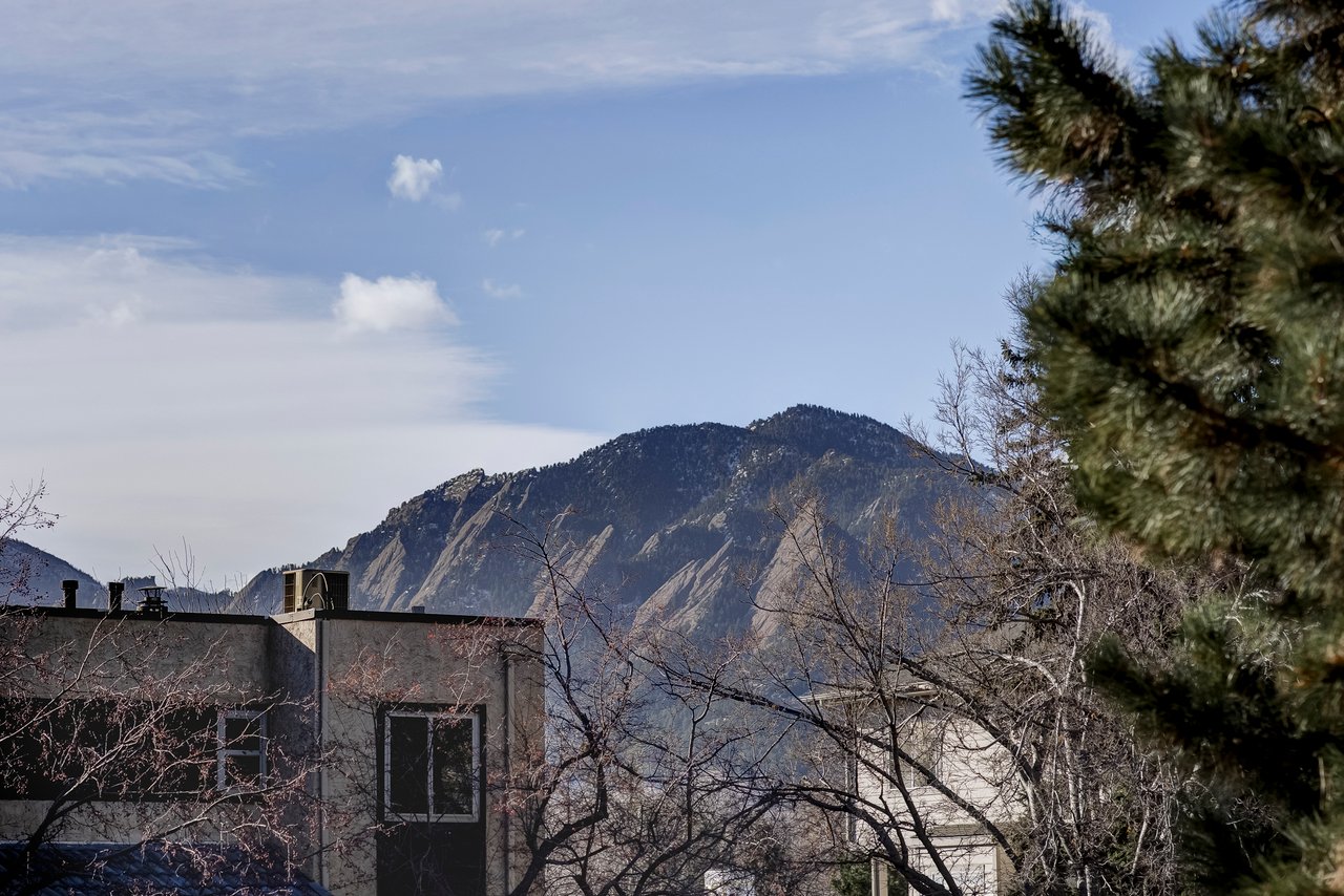 2707 Valmont Road, Unit 205D