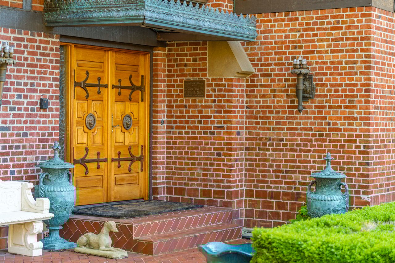 4 Thornewood Lane SW