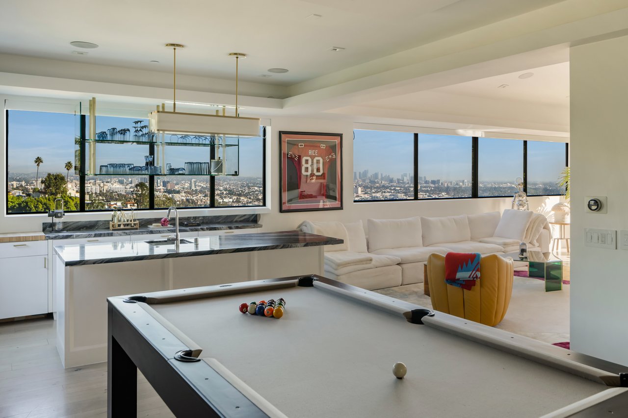 8080 Laurel View Dr, Hollywood Hills 