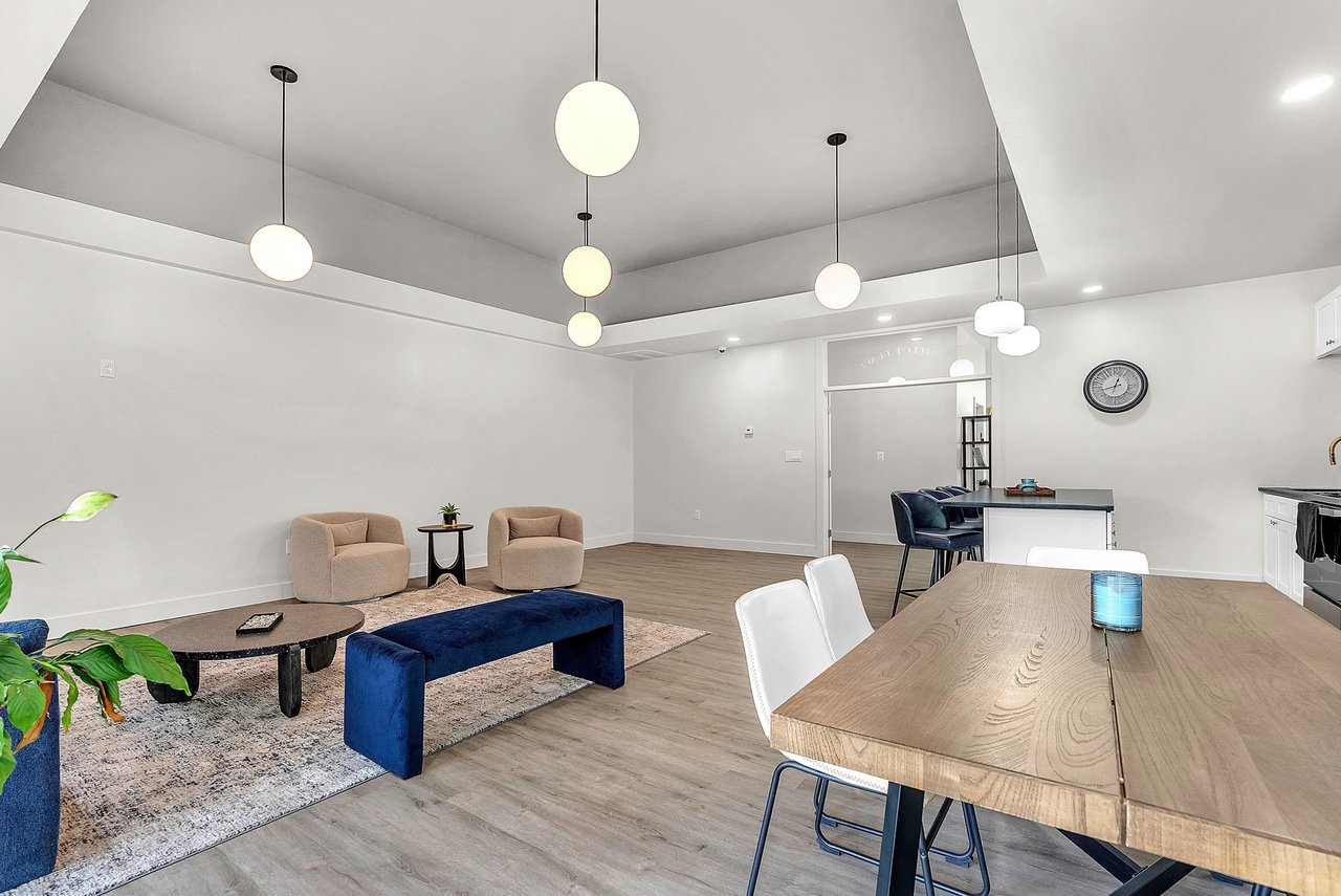 Camelot Apartments | Saginaw, Michigan