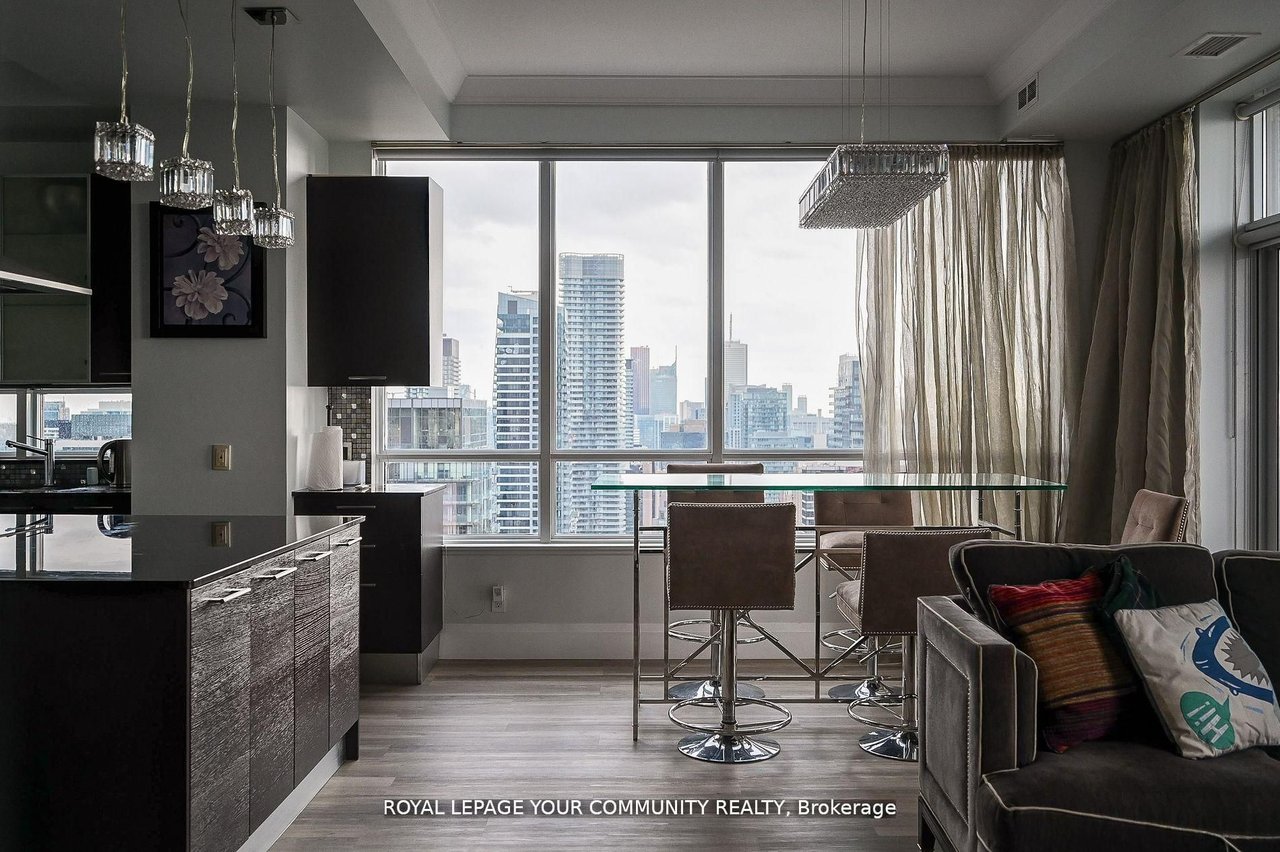 PREMIUM YORKVILLE LIVING