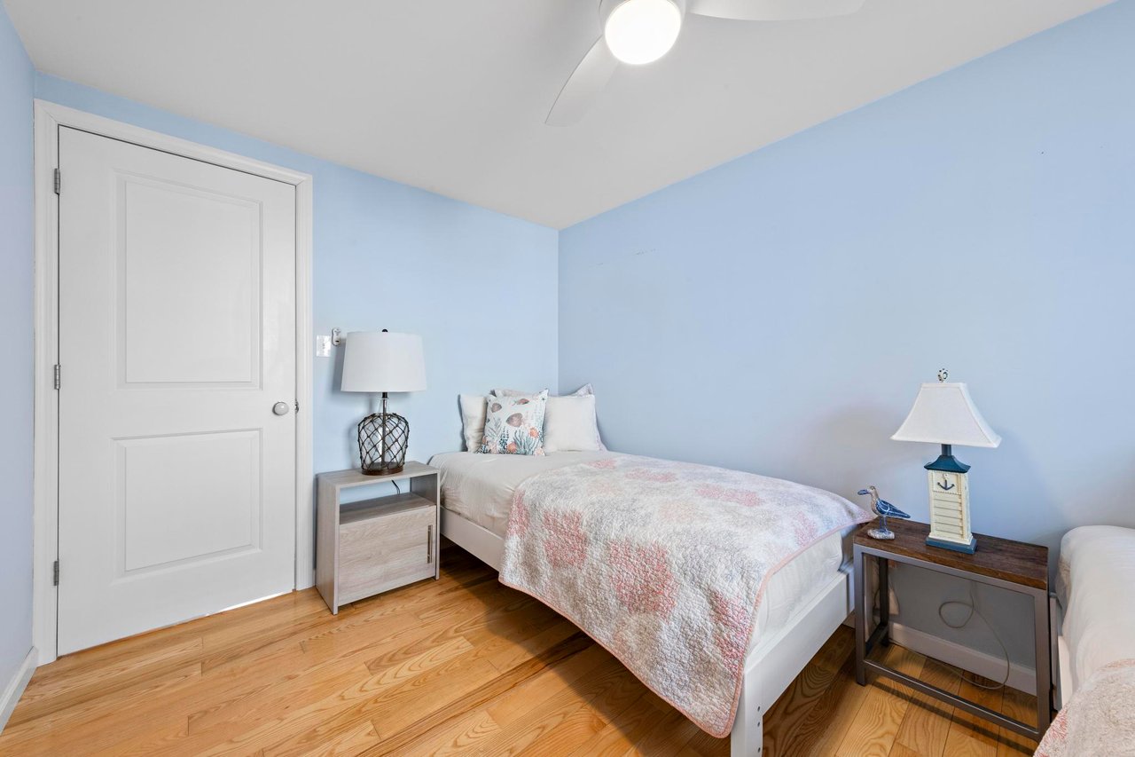 25 Joan Rd, Long Beach Township - Pet Friendly 