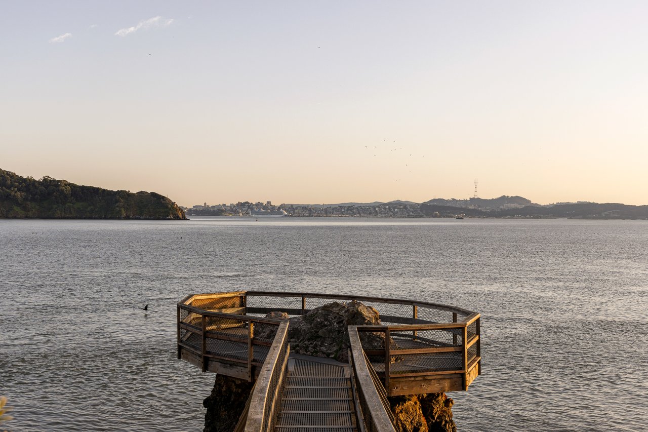 Luxury Condo with Sweeping Bay Views