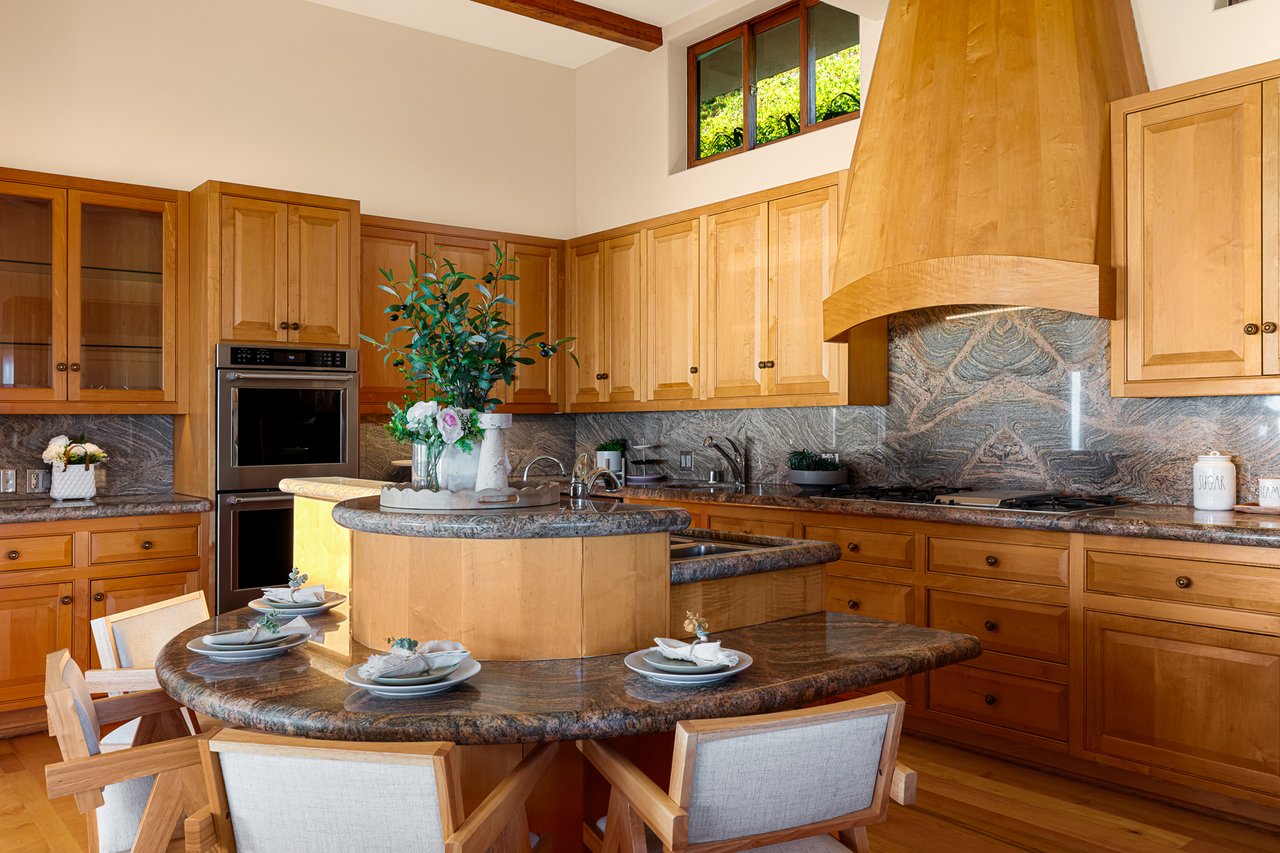 4240 Avenida De La Encinal