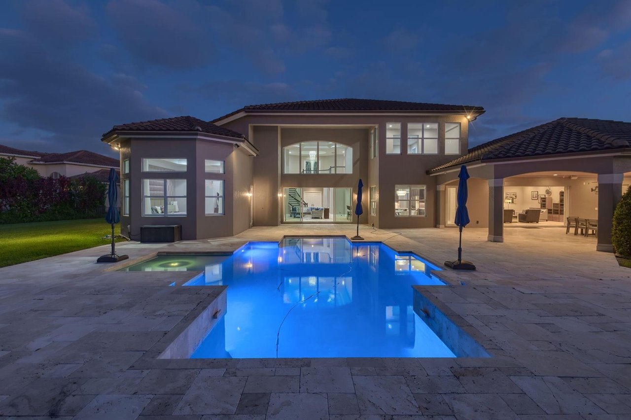 11135 Lynwood Palm Way