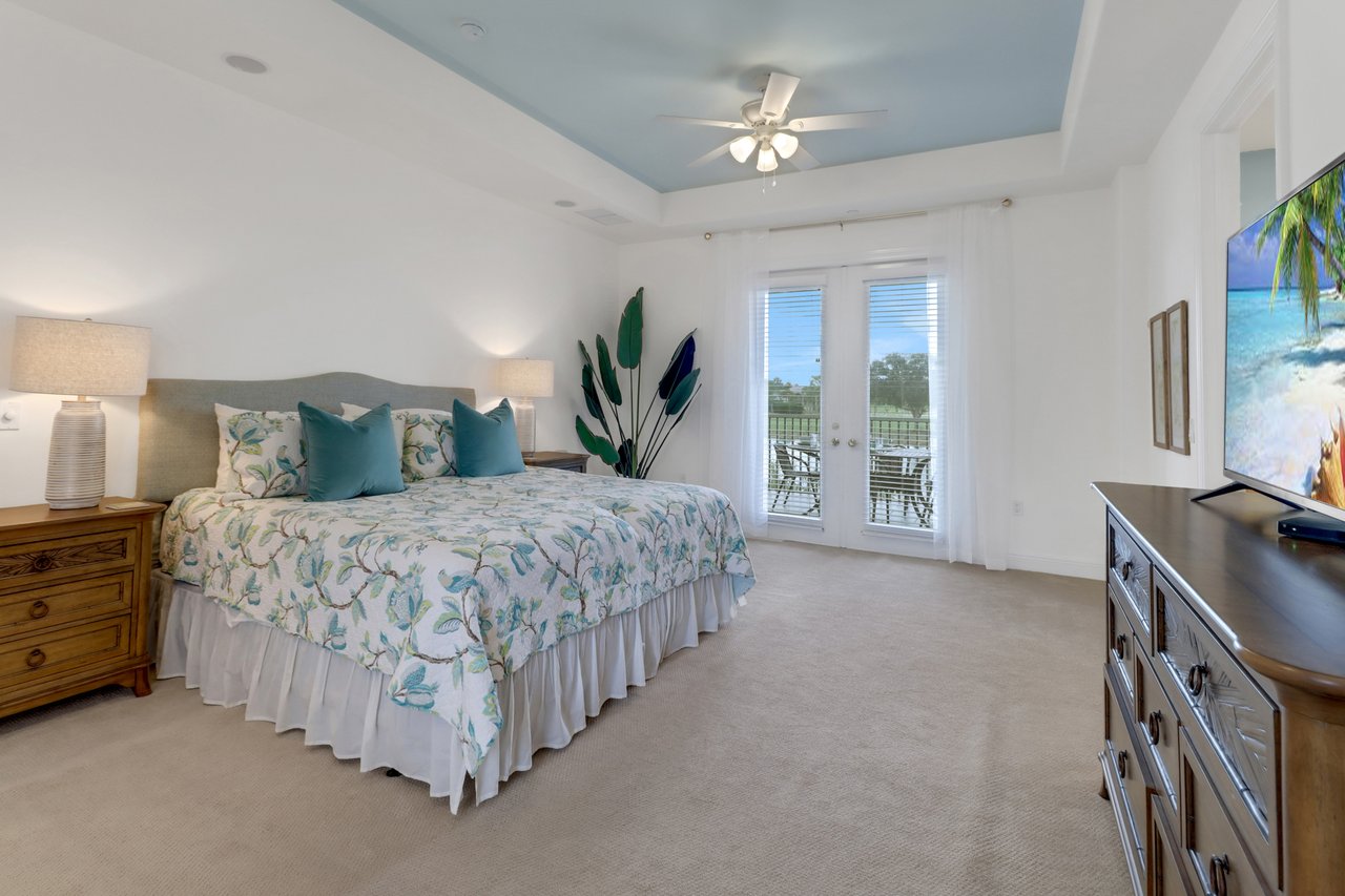 562 Avellino Isles CIR # 201