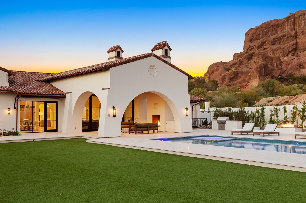 4605 E ROCKRIDGE Road