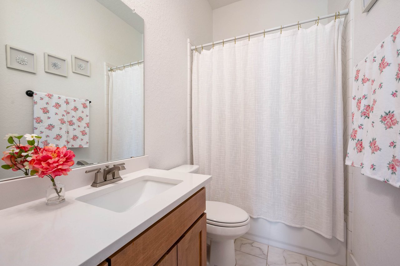 10039 Sarah Place