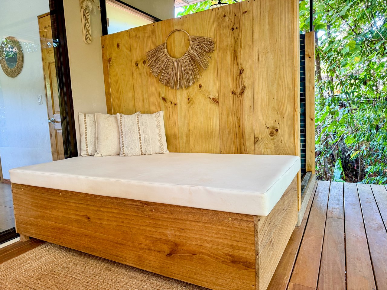 Jungle River Retreat with Airbnb & Build Space in Ojochal