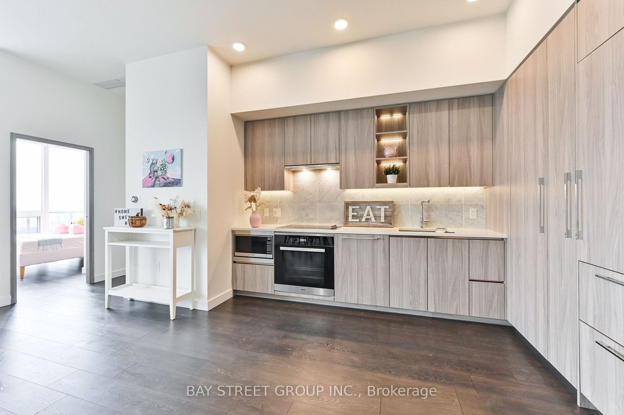 NORTH YORK'S MOST LUXURIOUS PENTHOUSE