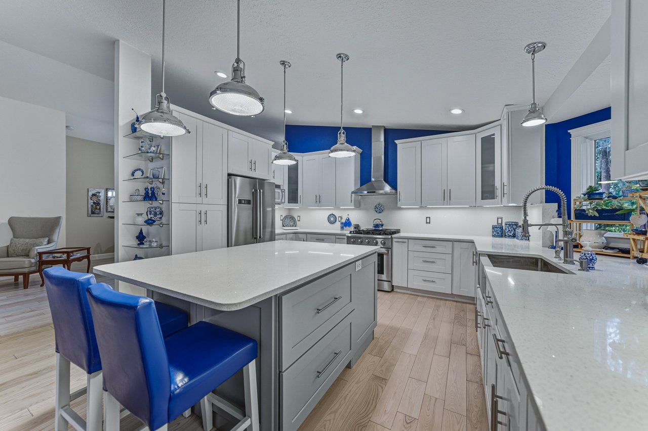 5240 NEW BRITTANY LN