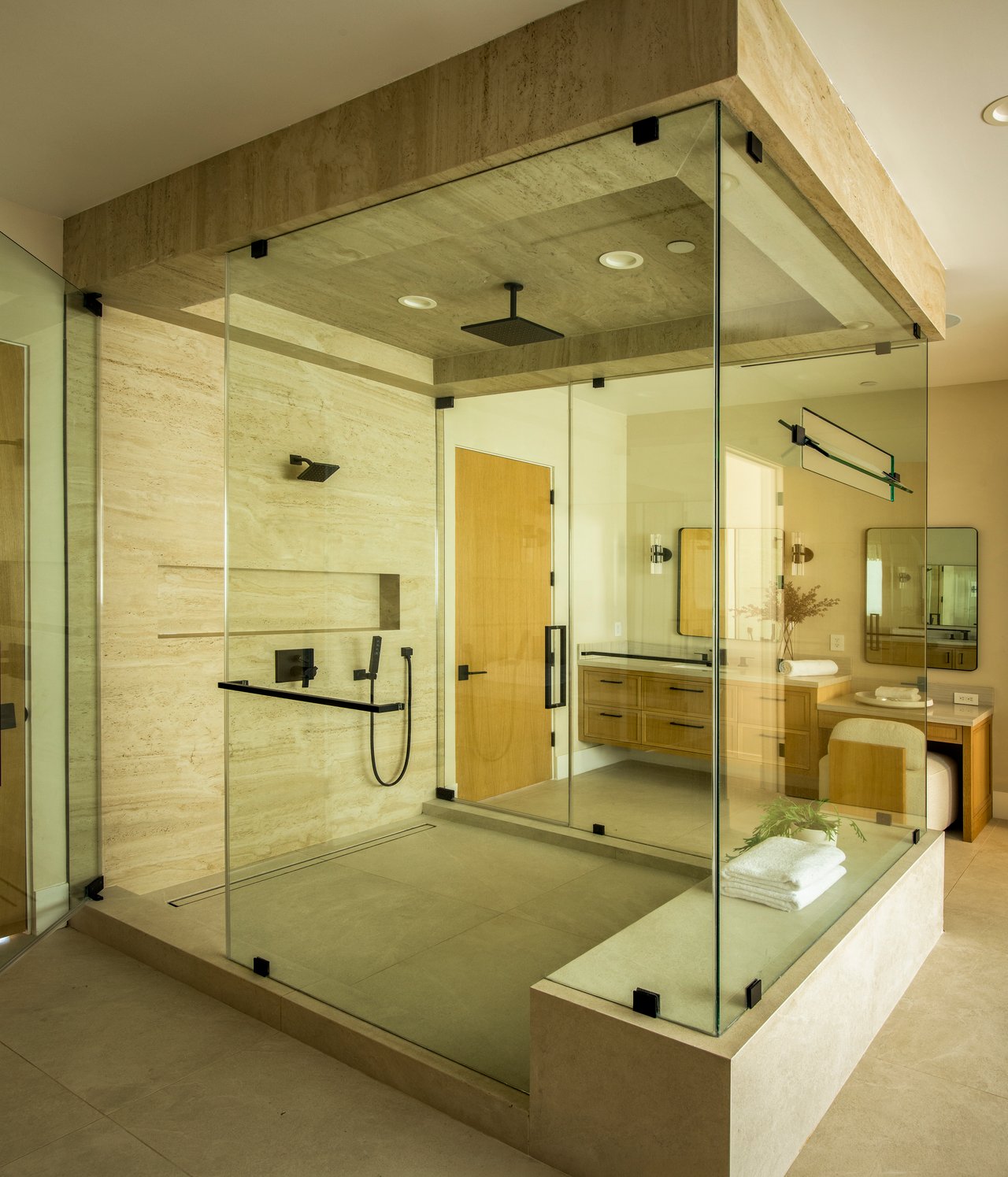 196 S Greenfield Ave, Westwood