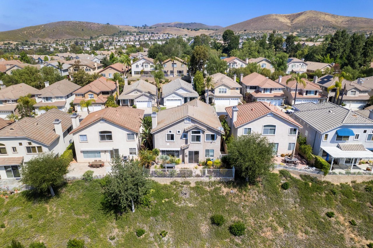 3098 Espana Ln