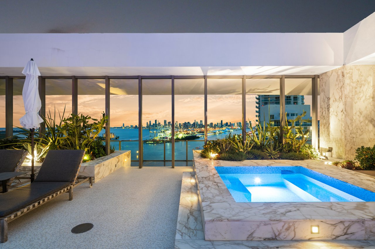 Apogee Penthouse