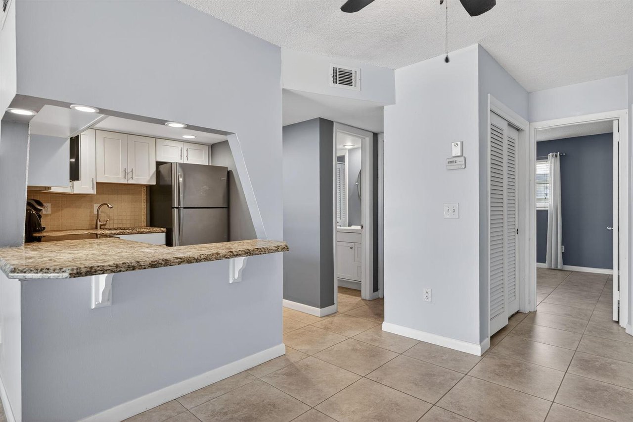 121 Wettaw Lane Ln #112