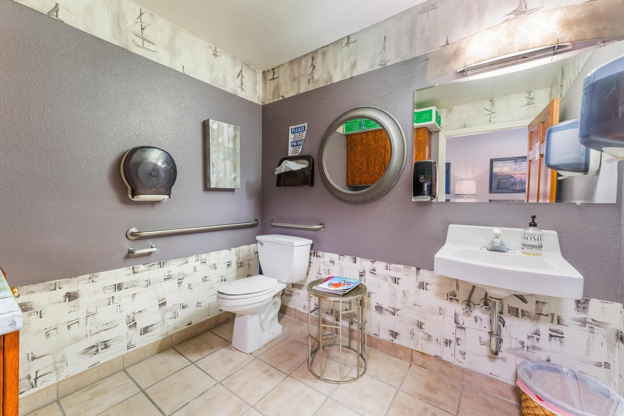 2545-2595 S Torrey Pines