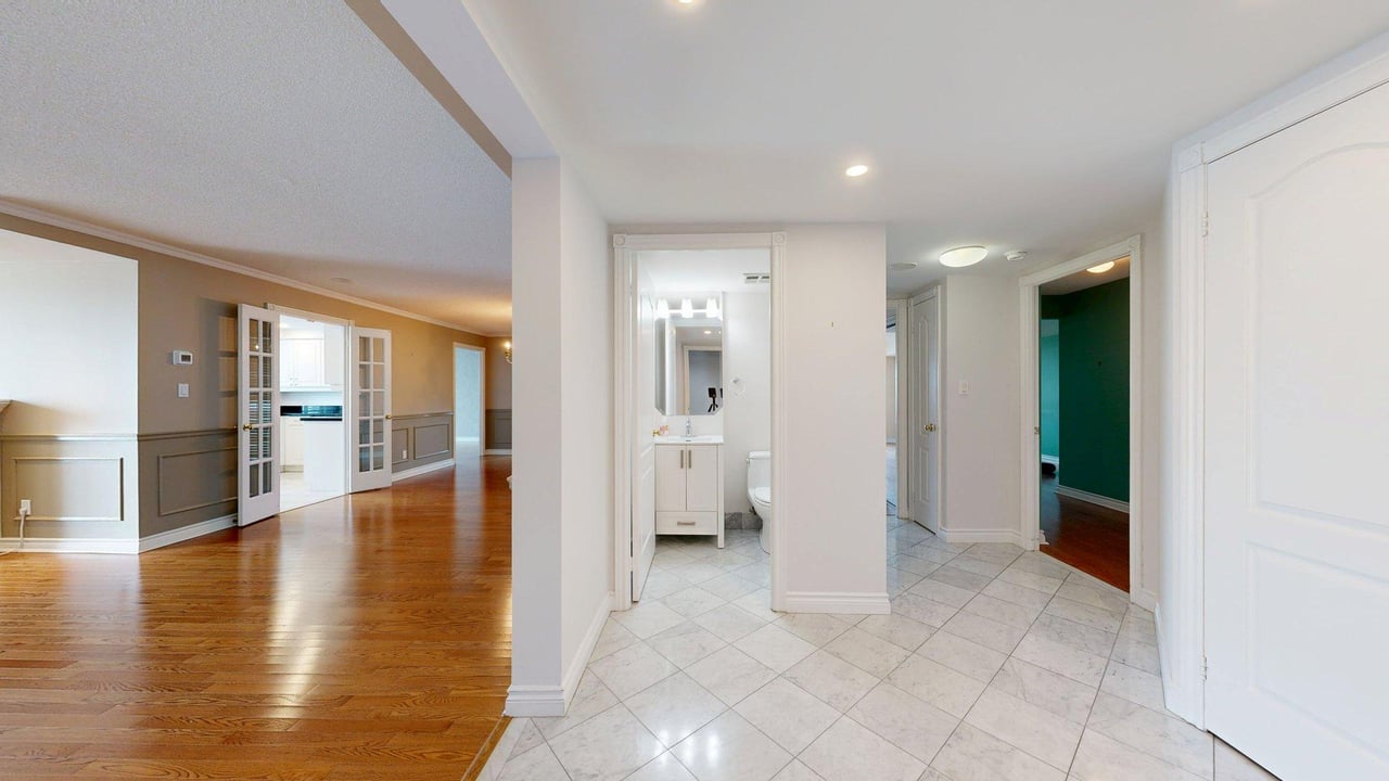 850 Steeles Avenue W Unit: 709