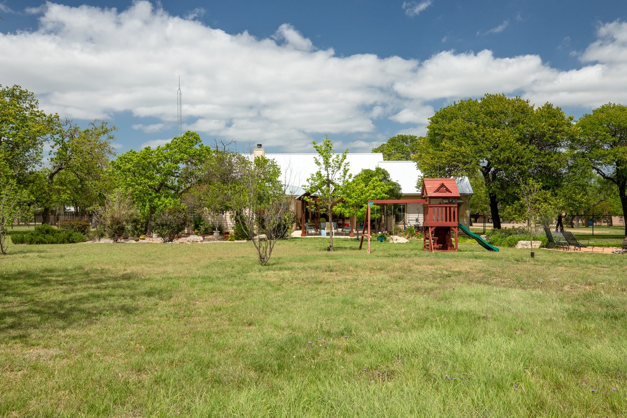 156 Northview Ln, Fredericksburg, TX