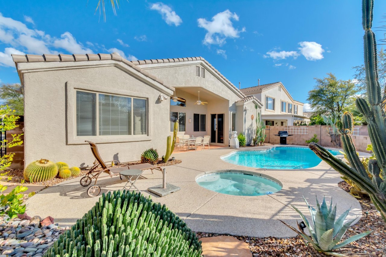 360 W Sacaton Canyon Dr