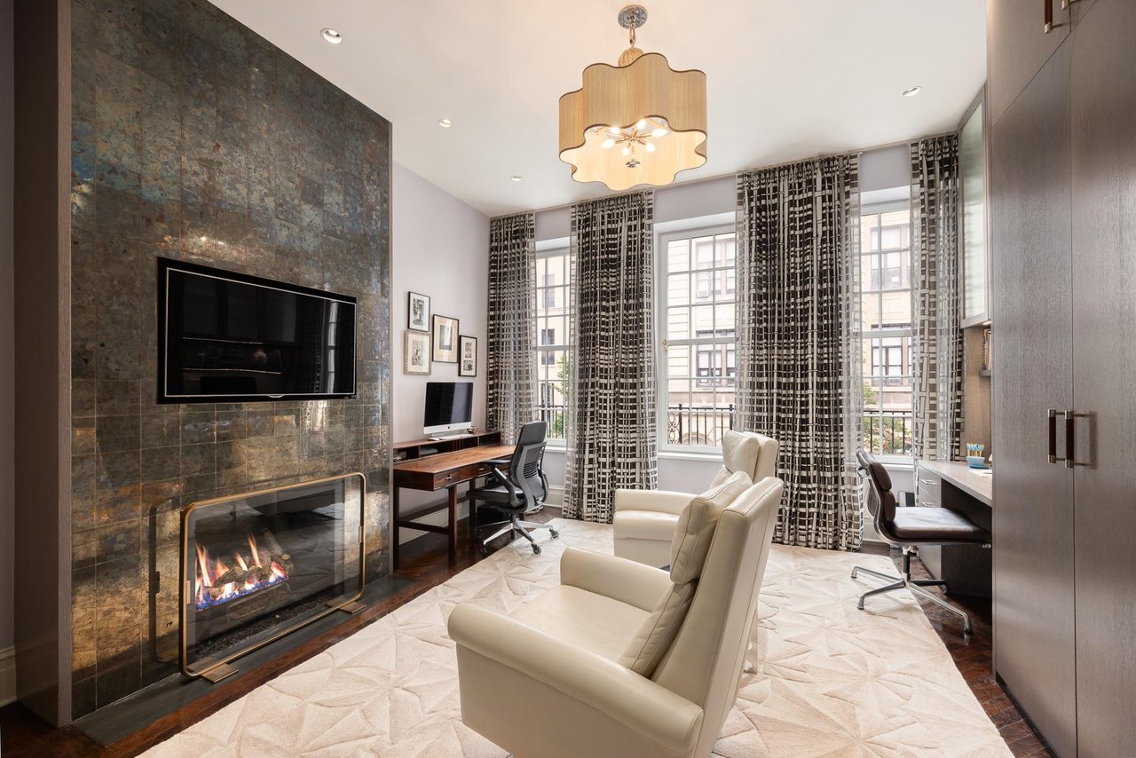 180 E 75TH St - In Contract