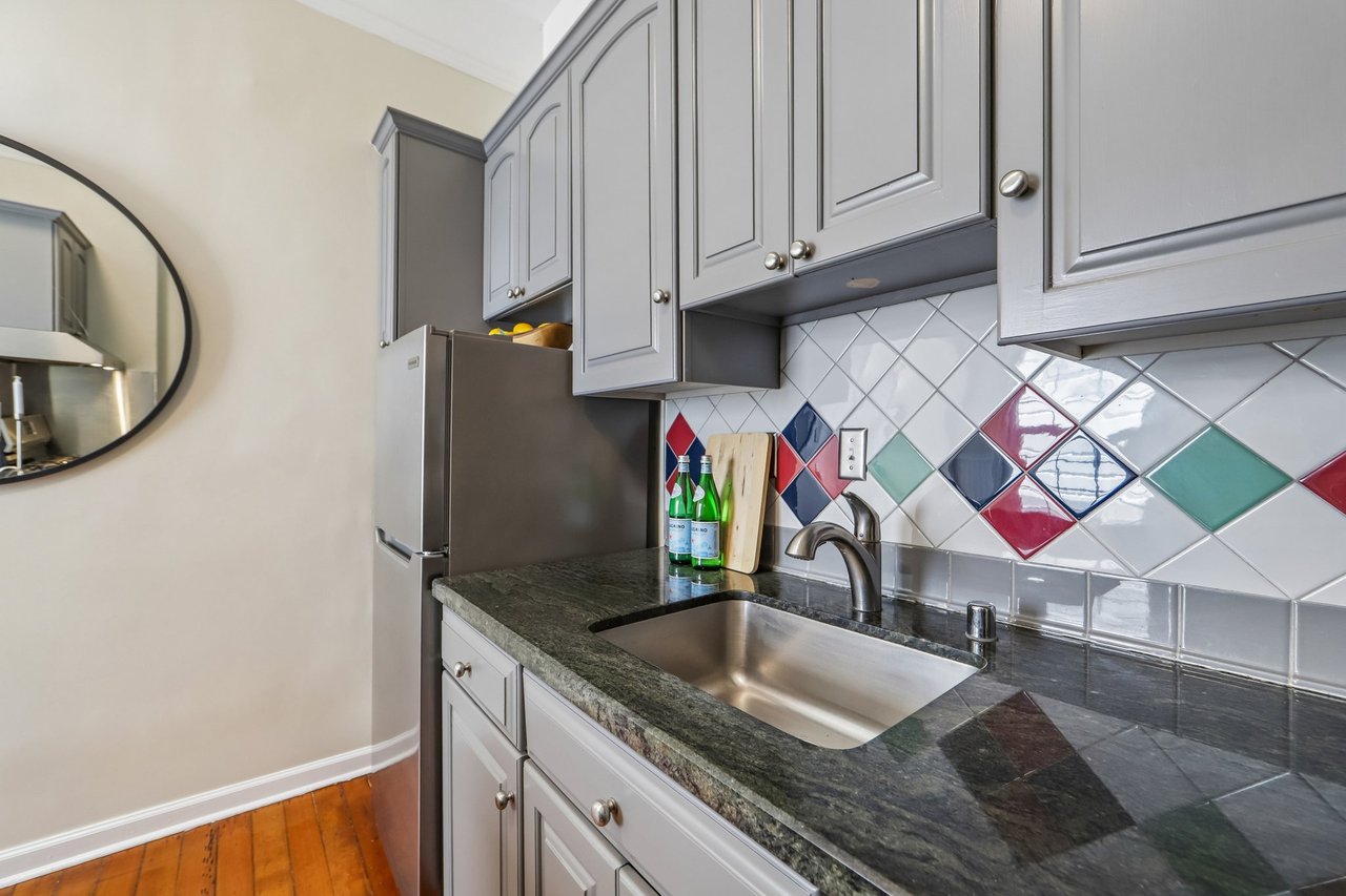 3855-A 18th Street