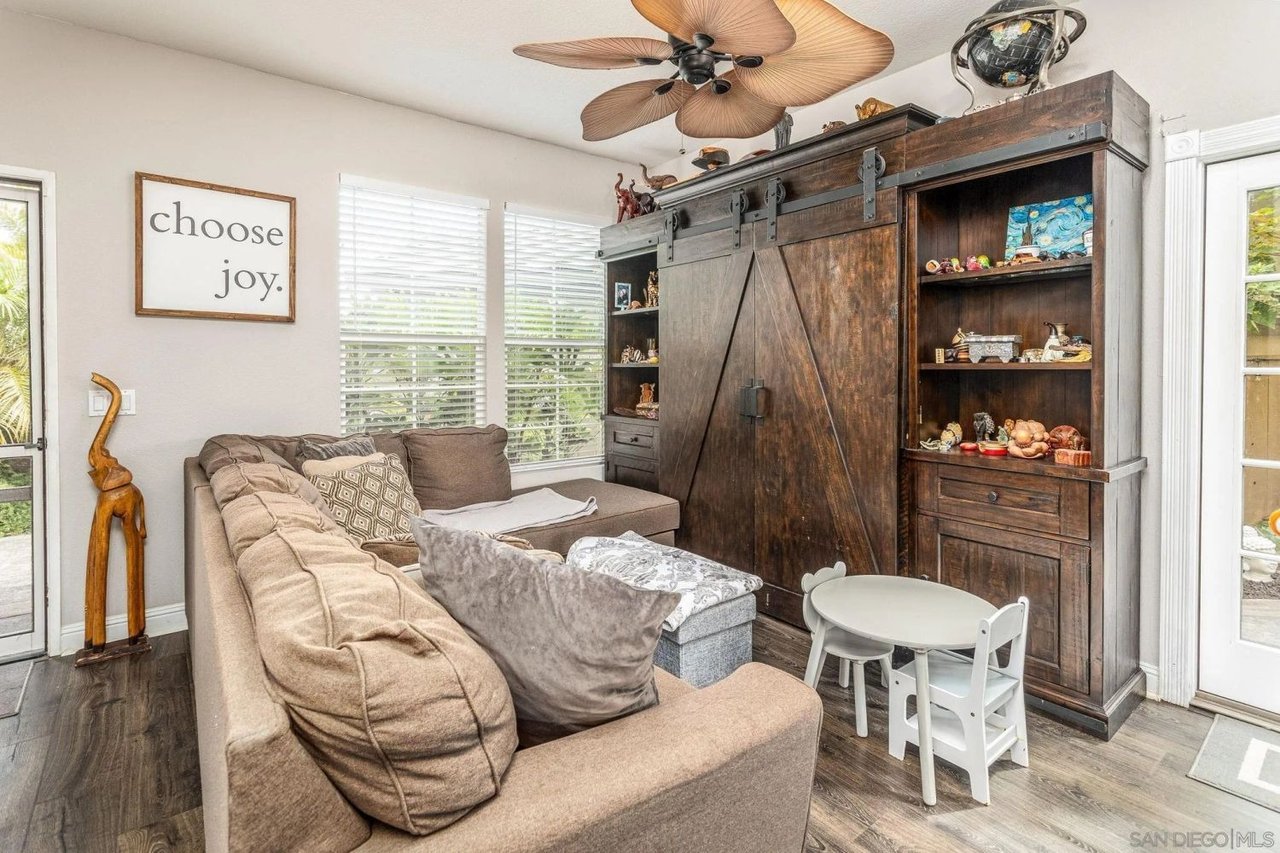 2302 Peacock Valley Rd