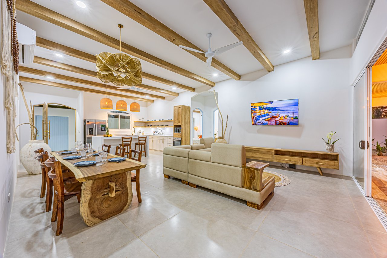 Villa Pacífica – Elegancia, Privacidad y Confort en Uvita  