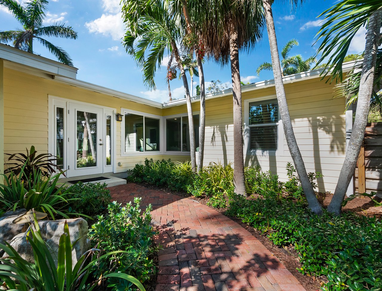 1930 ALTA VISTA ST