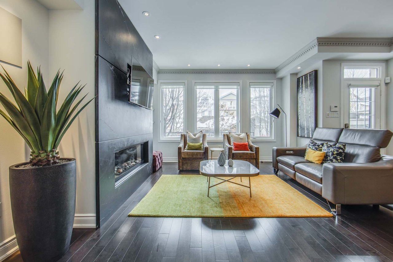 137 Boardwalk Dr