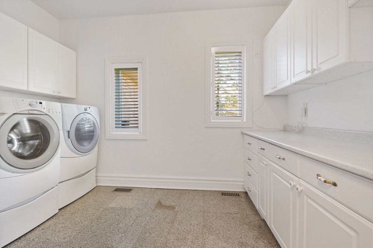 19 Logan Crt 