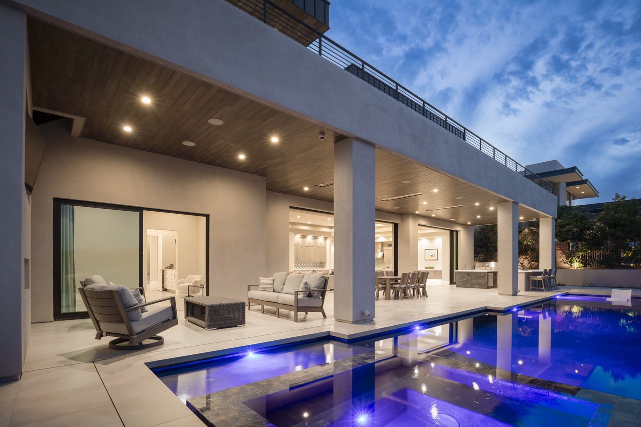 8 Sun Glow Lane