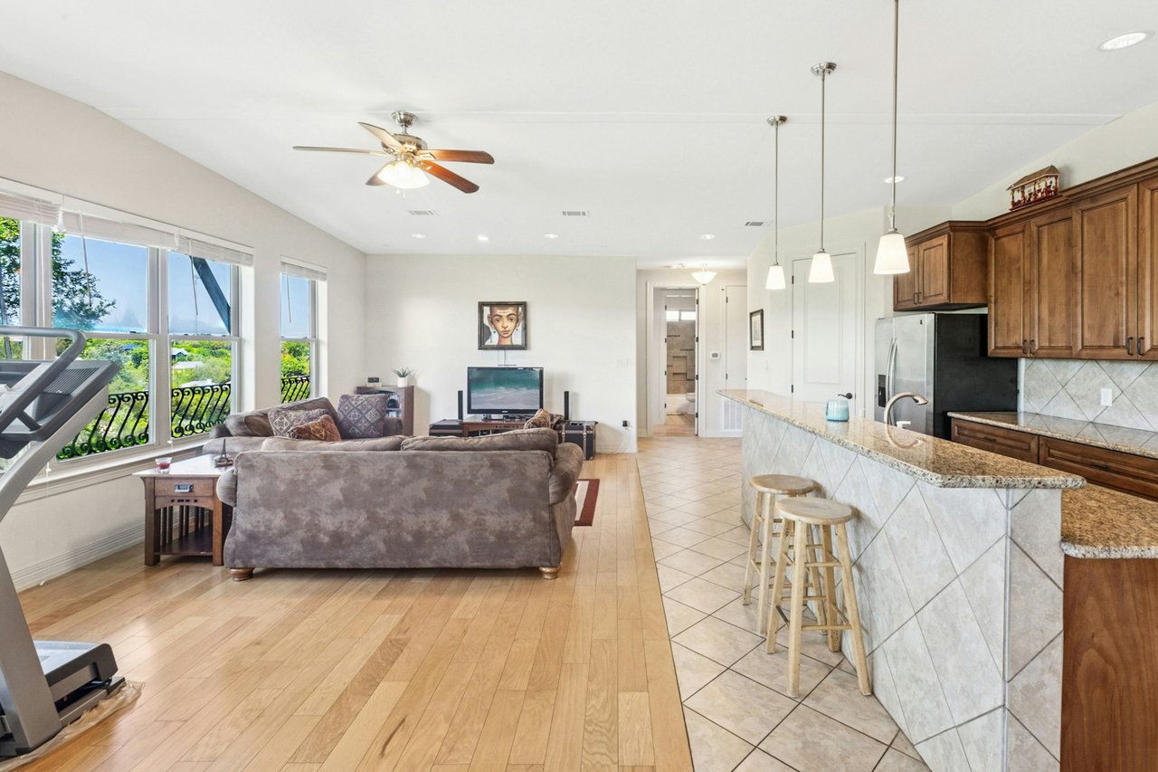 Pre-MLS Open House This Saturday 2-5PM!