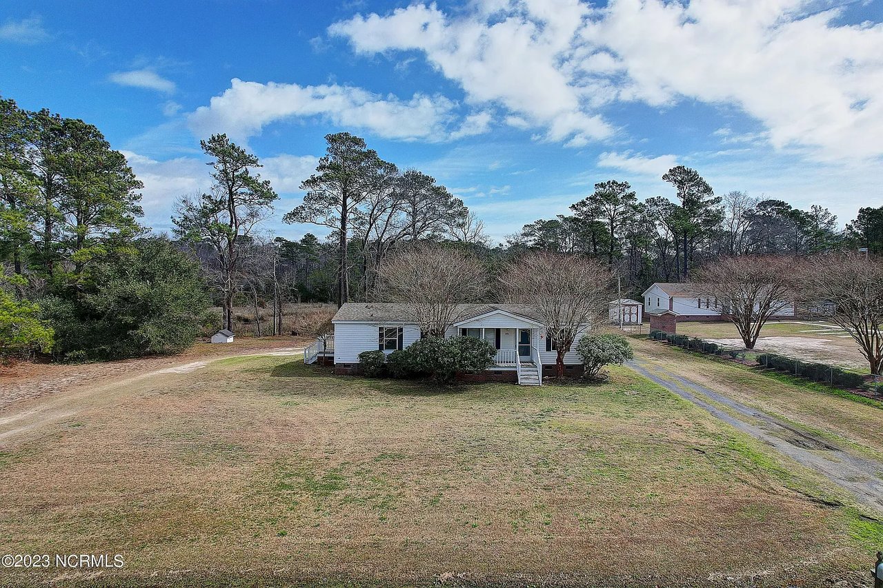 370 Gray Bridge Rd SW