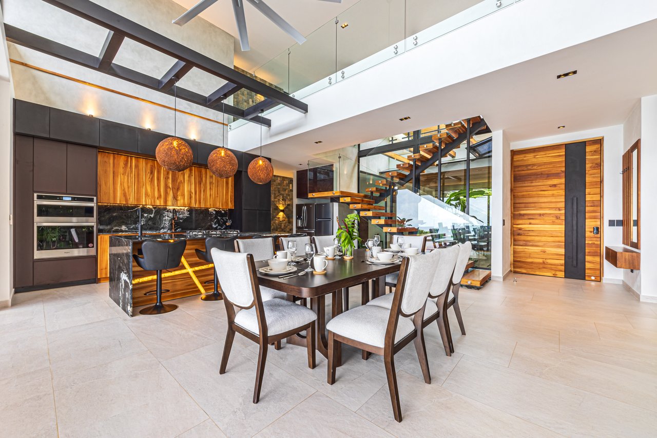 Casa Koules – Architectural 5-Bedroom Oceanview Estate in Prestigious Costa Verde Estates