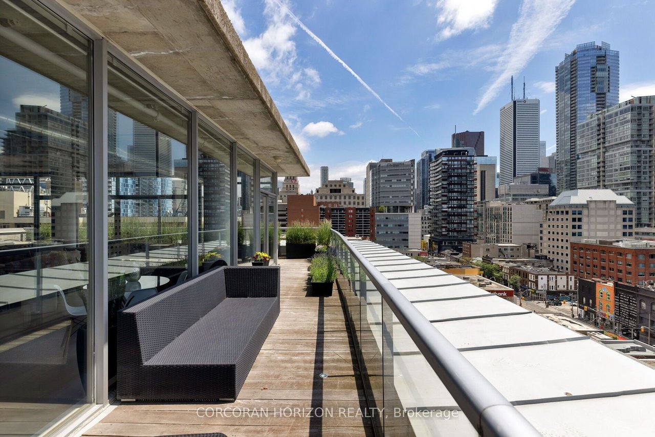QUEEN ST W PENTHOUSE