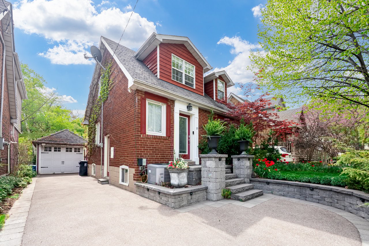 22 Worthington Cres - a Gem in Bloor West Village