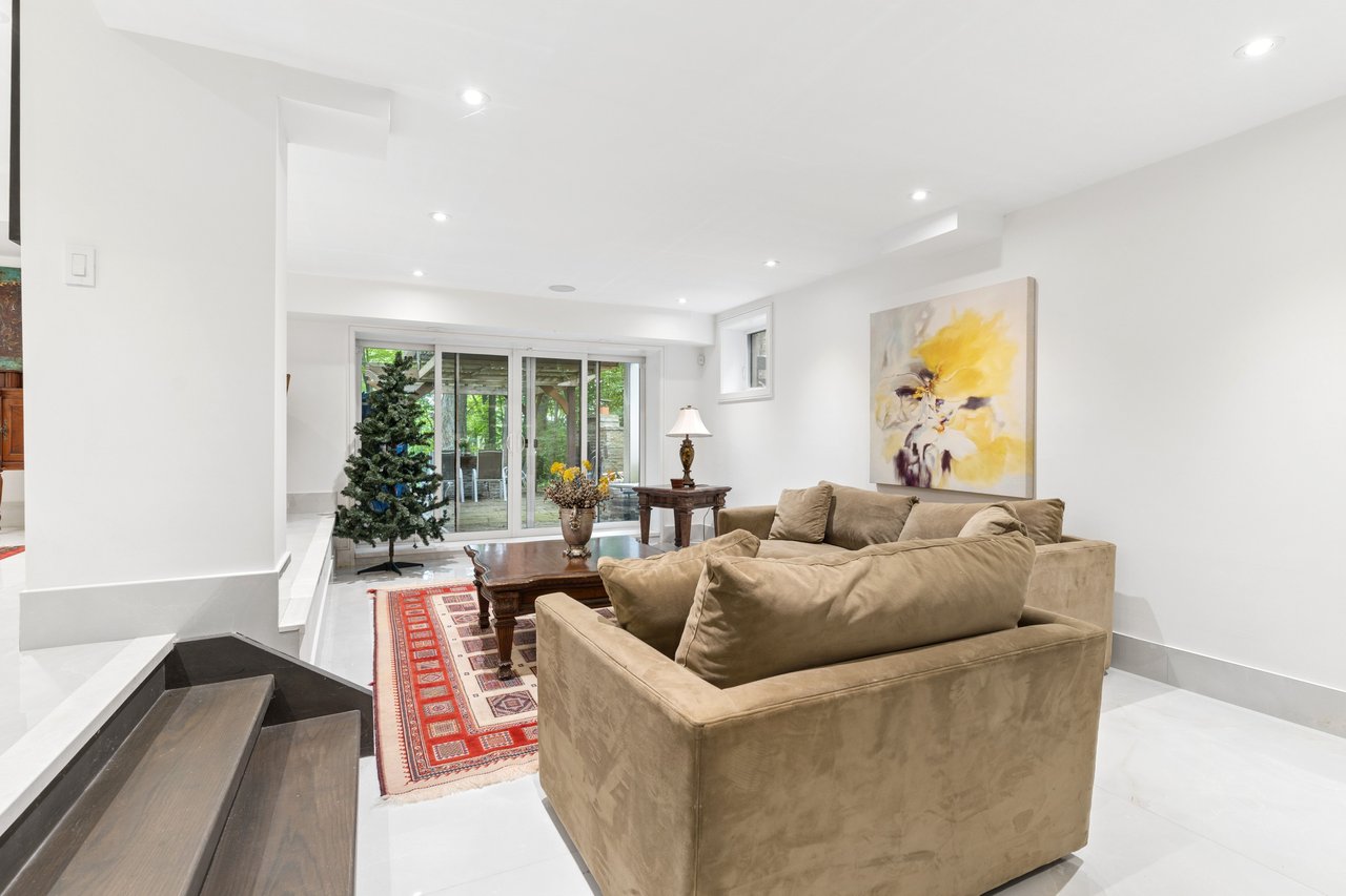150 Sandringham Drive