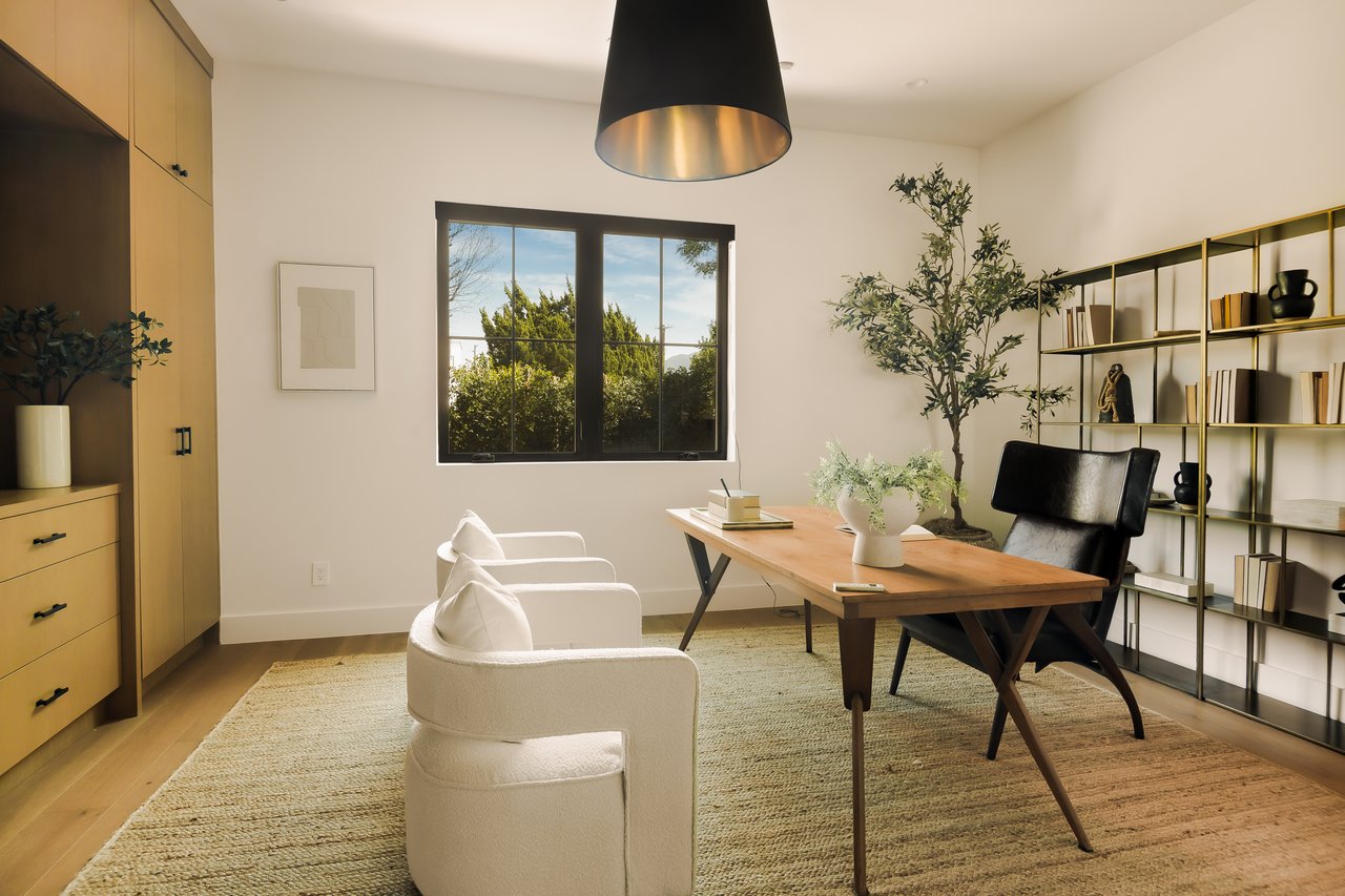 4261 Denny Ave, Toluca Lake 