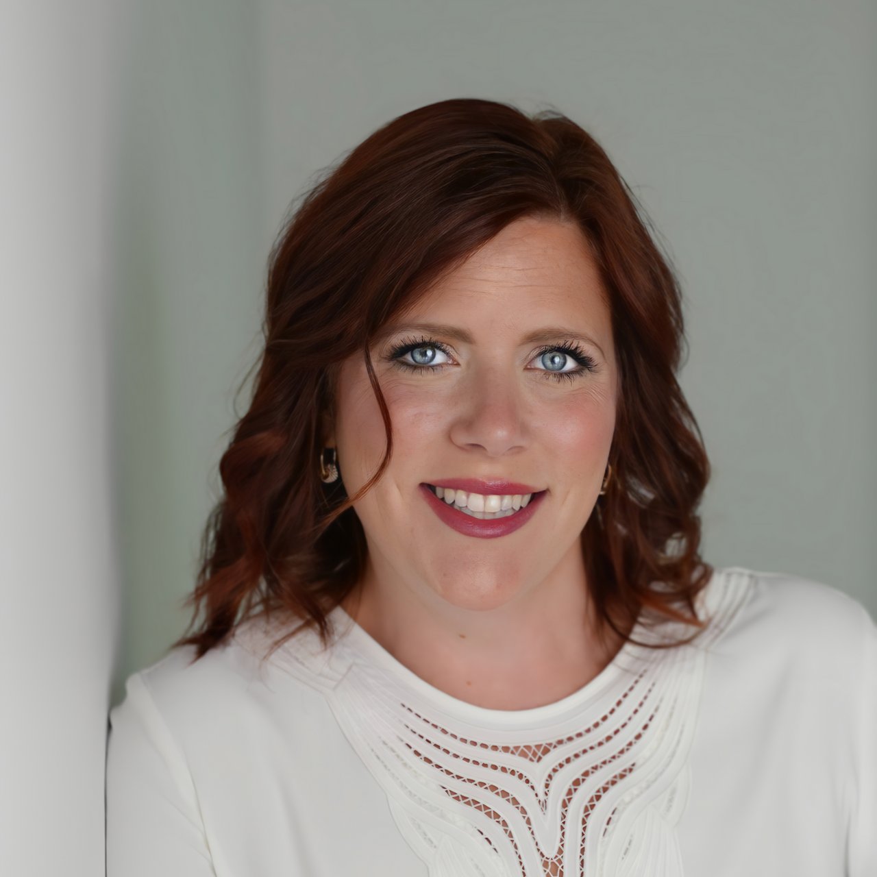 Amanda Stover Virginia Beach, VA Real Estate Agent Headshot