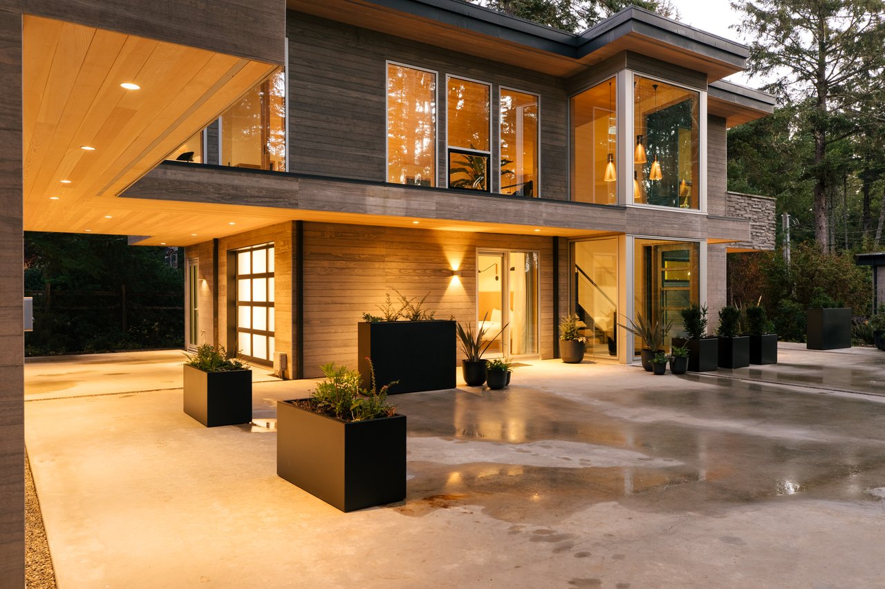 1305 Lynn Road