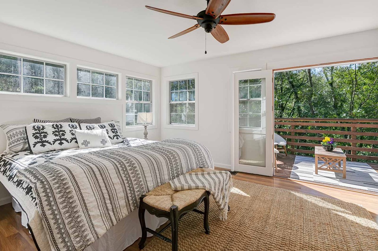 7 Crescent Lane, Fairfax