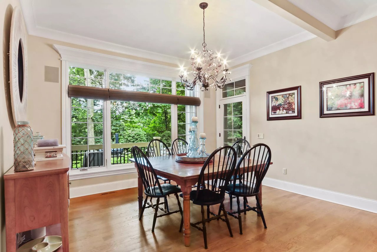 158 Abbey Springs Dr