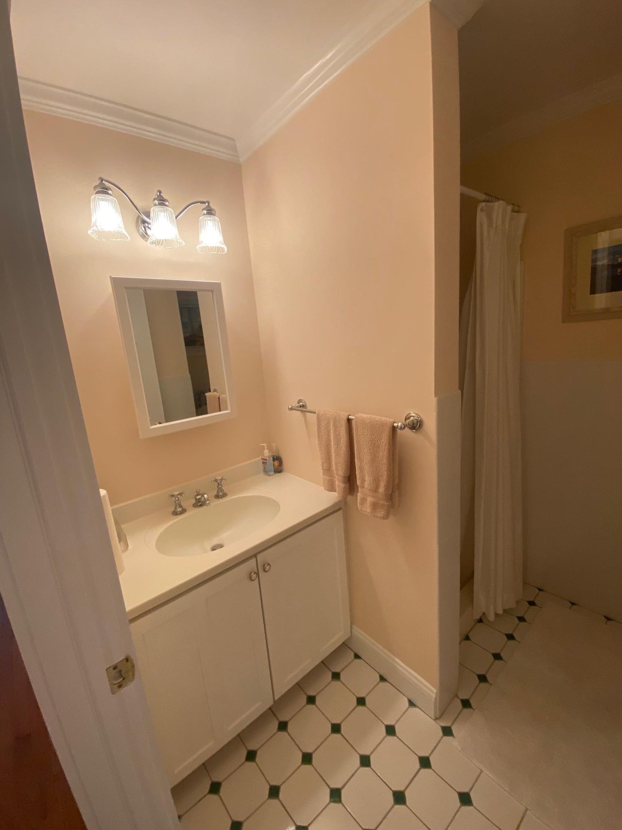 #1706 Oceanfront with Pool