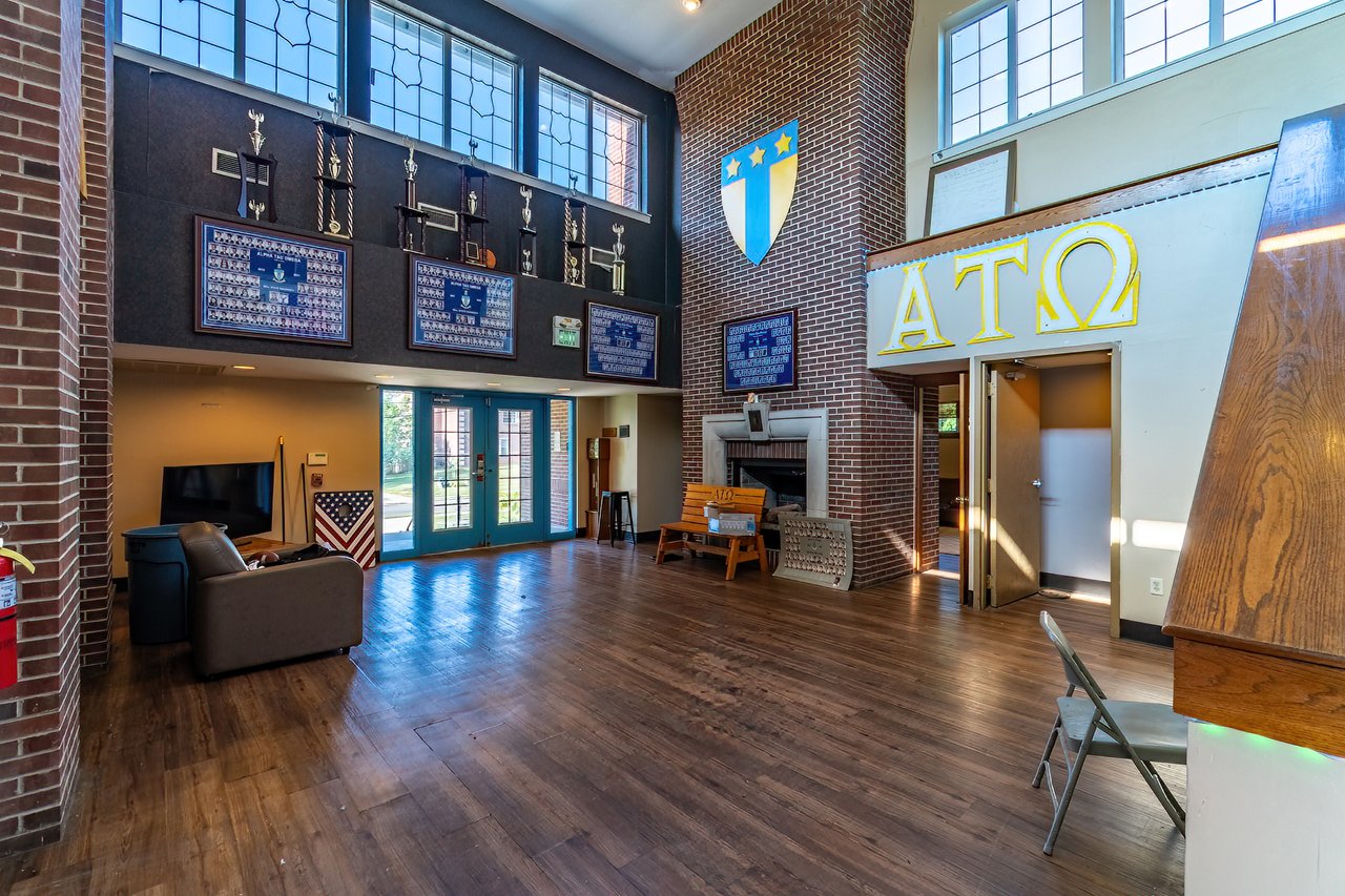 Ball State Greek House Goes to Public Auction