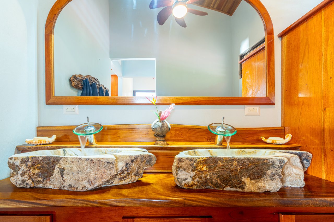 Castillo Puesta del Sol, Escalares - 