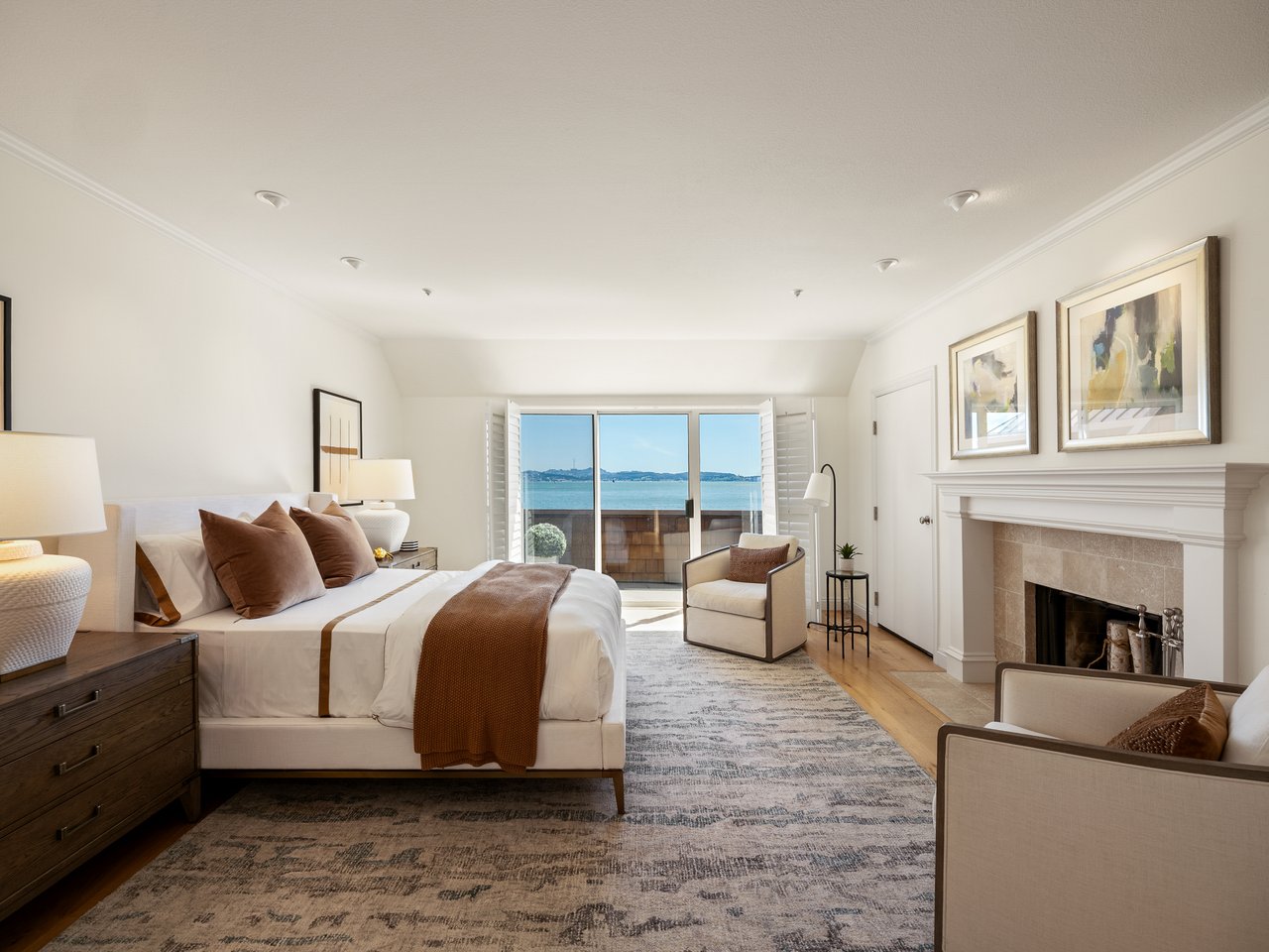 Luxury Condo with Sweeping Bay Views