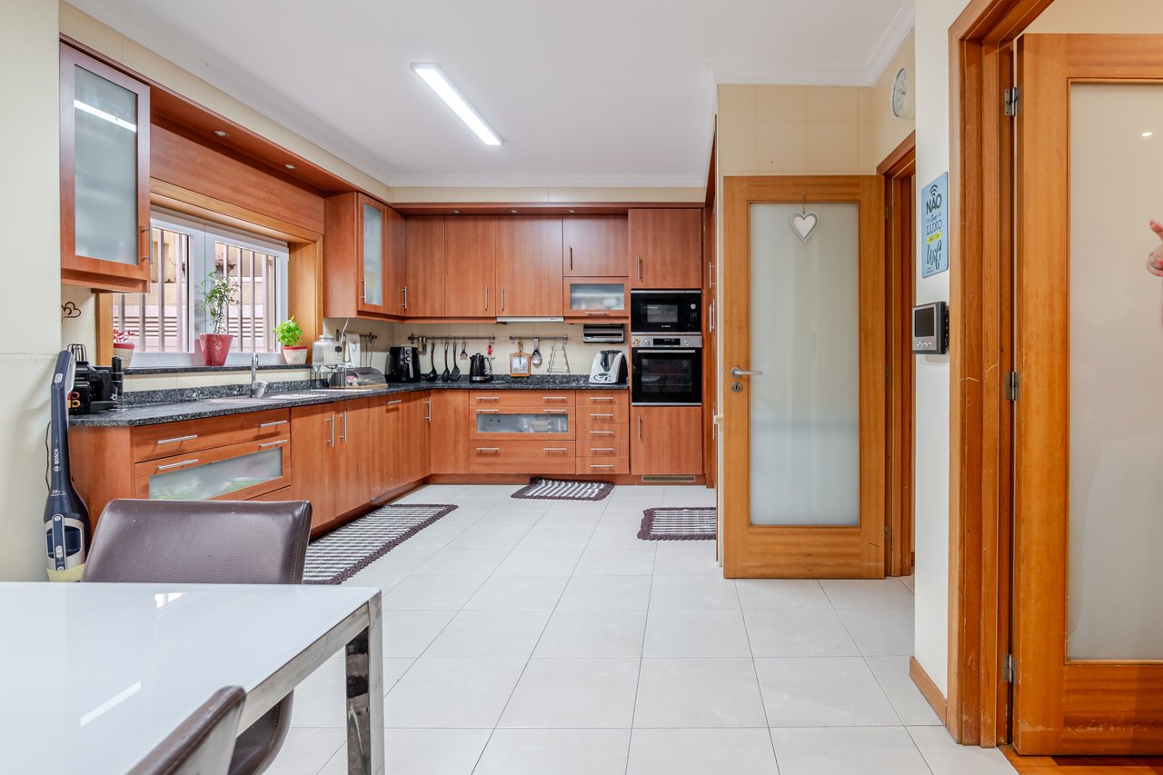 Four-bedroom Villa in Porto