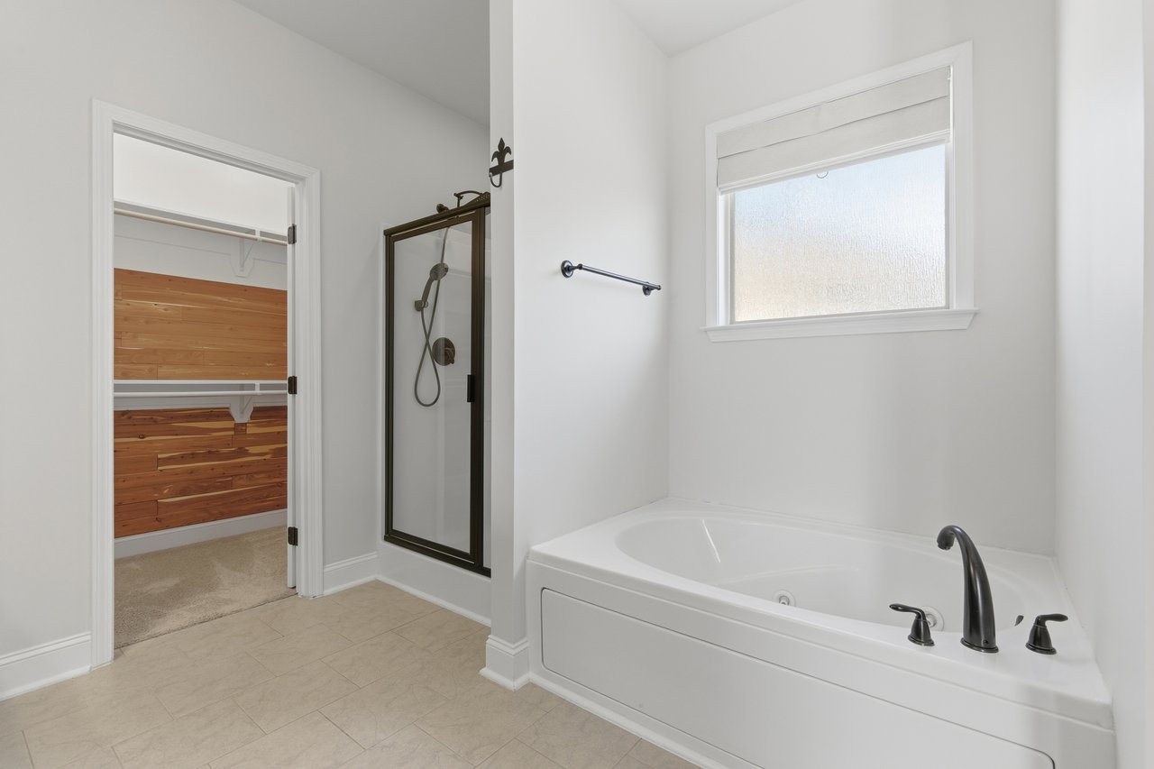 4 Bedroom Meridianville Home with Fully Fenced Yard!